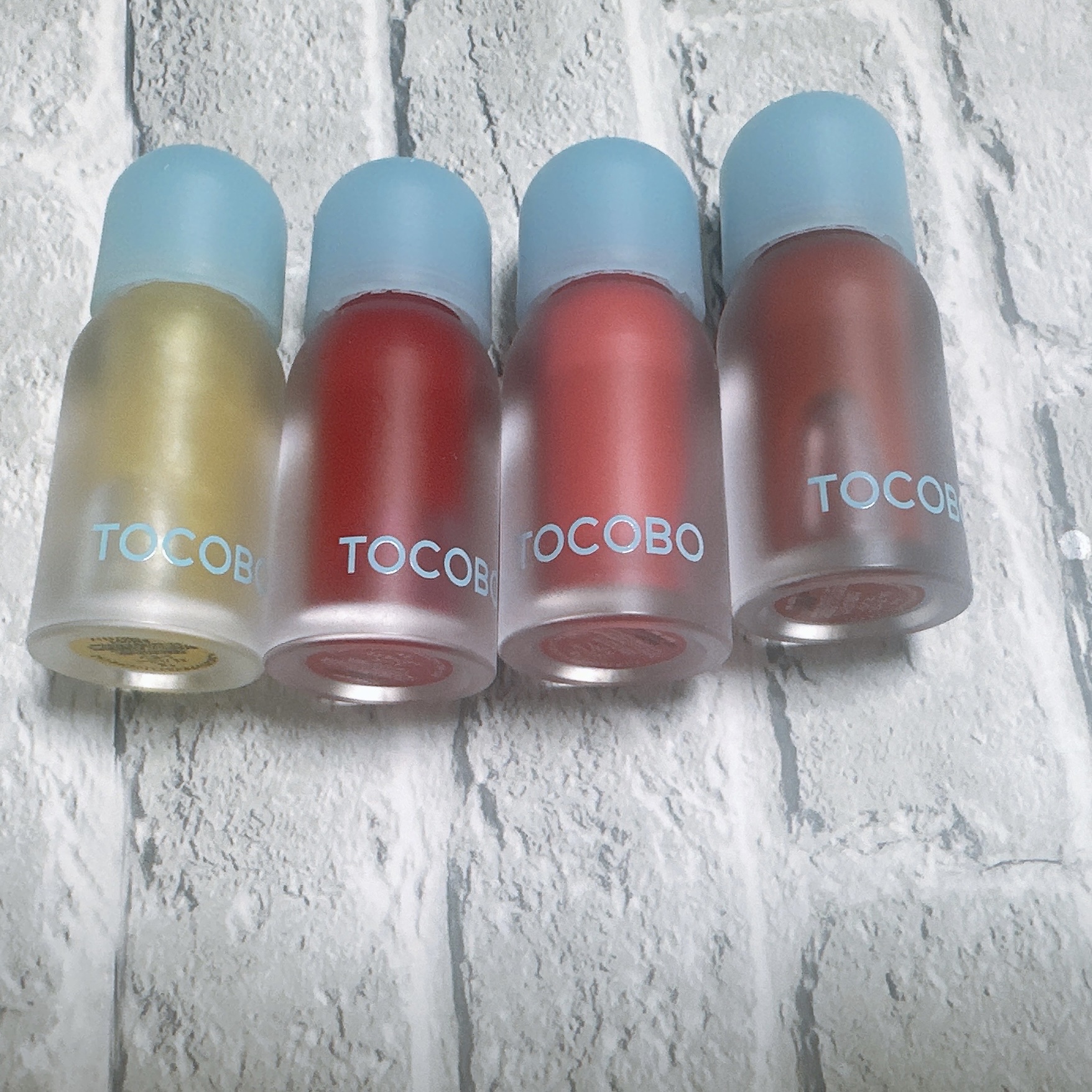 TOCOBO
@tocobo_jp

ジューシーベリープランピングリップオイル

今回紹介するのが💁🏼‍♀️
- 11 ハニーレモン 
- 12 チェリーエード 
- 14 ピッチネクタ
- 16 アップルマンゴー 

プランピング効果