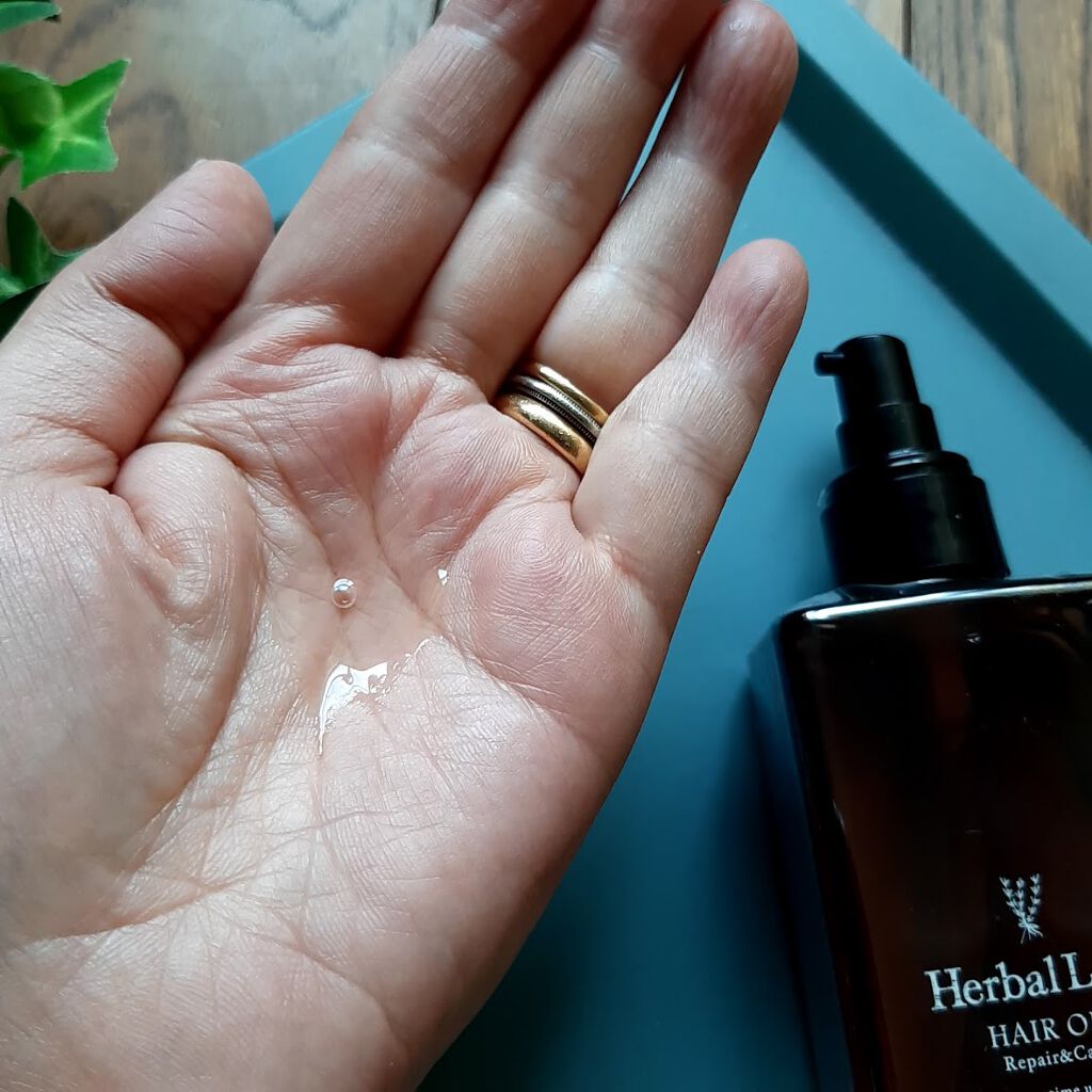 オーガニックヘアオイル フレッシュティーの香り/ハーバルリーフ/ヘアオイルを使ったクチコミ(3枚目)