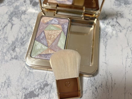 ル・レオスールデクラ /クレ・ド・ポー ボーテ/パウダーハイライトを使ったクチコミ(5枚目)