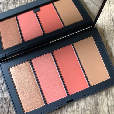 NARS フルディメンション チークパレットのクチコミ「NARSからいただいた『フルディメンション チークパレット』

質感違いのチークやハイライター.....」（3枚目）