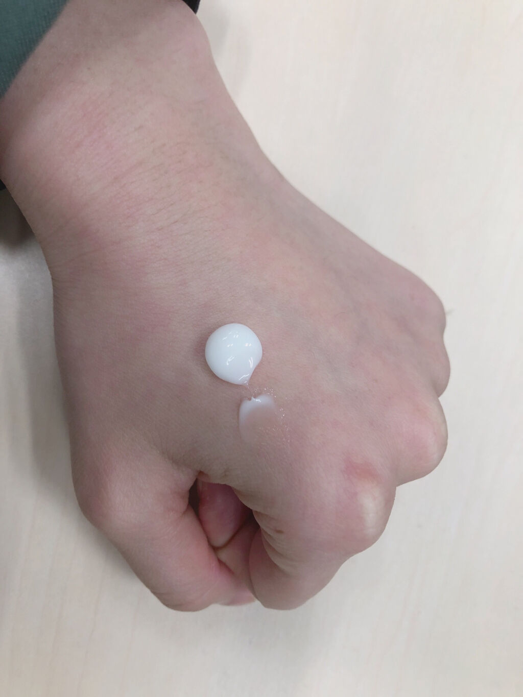 薬用ホワイトニング ハンドクリーム モイストジェル/コエンリッチQ10/ハンドクリームを使ったクチコミ（2枚目）