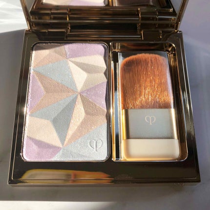 クレ・ド・ポー ボーテ レオスールデクラ/クレ・ド・ポー ボーテ/パウダーハイライトを使ったクチコミ(2枚目)