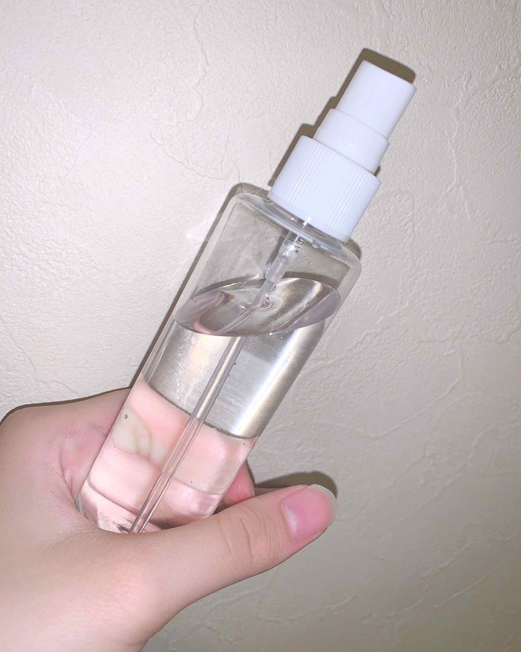 無無 on LIPS 「私がいつも化粧水を塗る前に顔に吹きかけるものです🥺お風呂上がっ..」(2枚目)