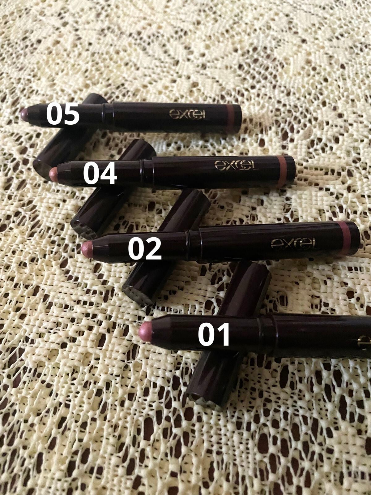 グリームオンフィットシャドウ/excel/スティックアイシャドウを使ったクチコミ(2枚目)