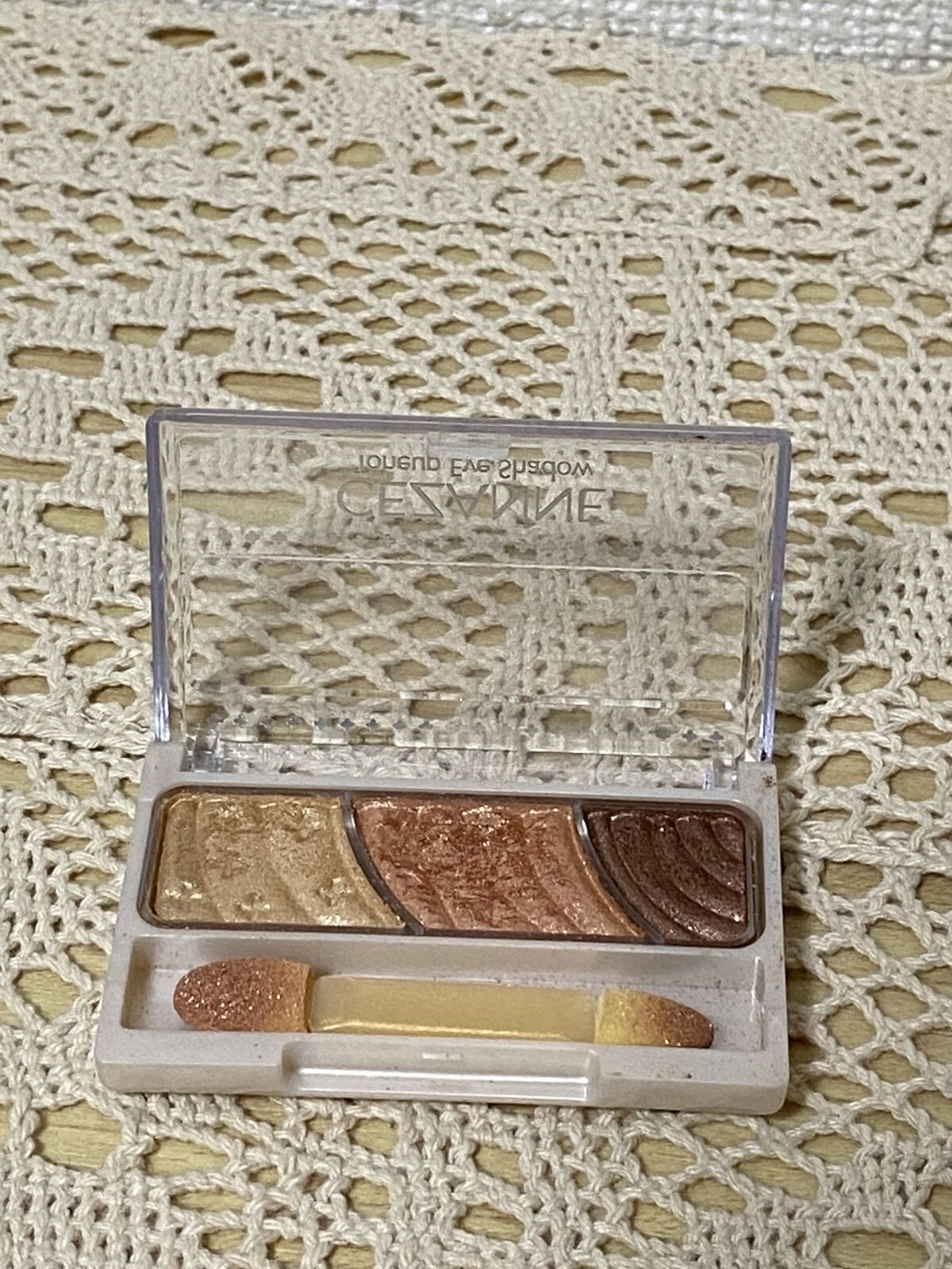 トーンアップアイシャドウ/CEZANNE/アイシャドウパレットを使ったクチコミ（2枚目）