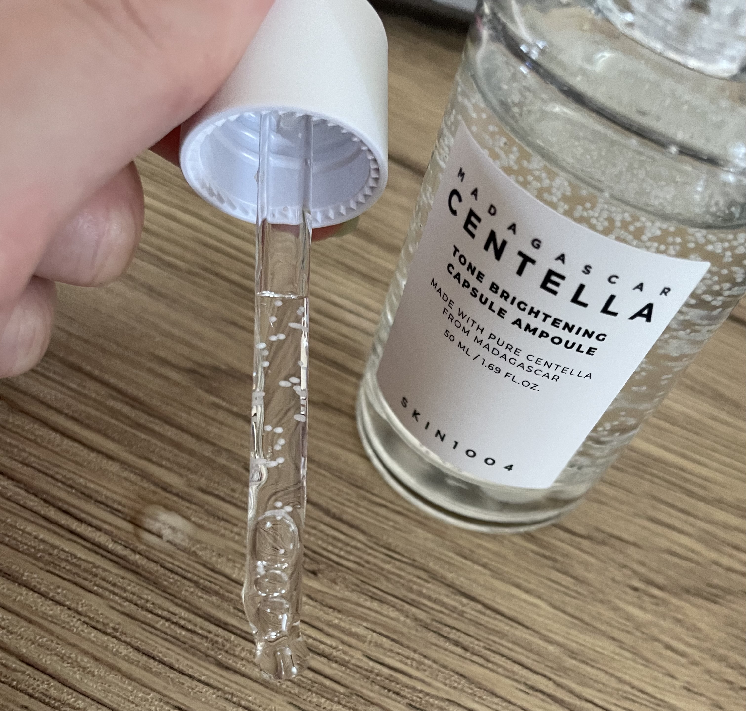 トーンブライトニング カプセルアンプル/SKIN1004/美容液を使ったクチコミ（2枚目）