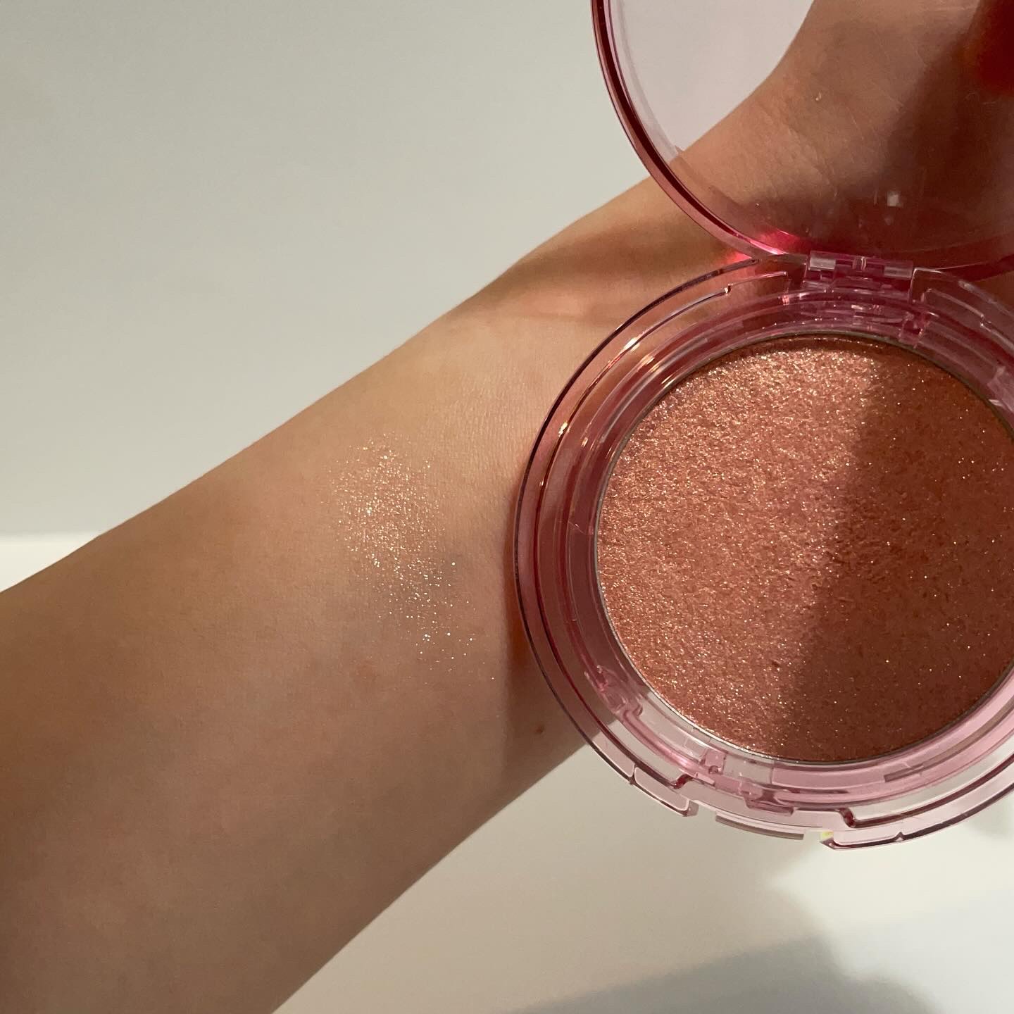 フェイスダイヤモンド ピンクダイヤモンド/AMUSE/パウダーハイライトを使ったクチコミ（3枚目）