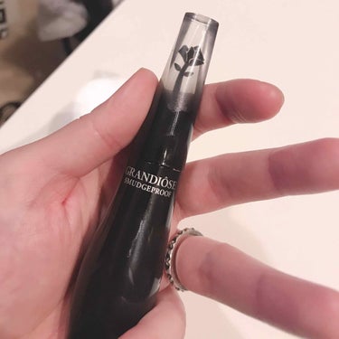 ランコムグランディオーズ 01ノワールミリフィック10ml ￥4200

ブラシの形状が変わっていて私的には塗りやすいですが、気をつけないとダマになりやすいかな〜とも思います。
メイクをしてから家に帰っ