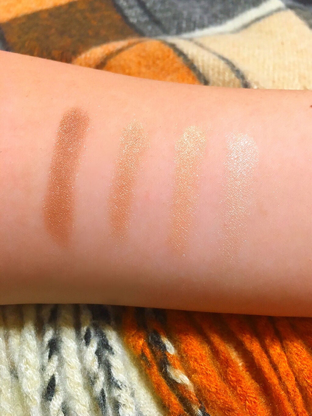 シルキースフレアイズ/キャンメイク/アイシャドウパレットを使ったクチコミ(3枚目)