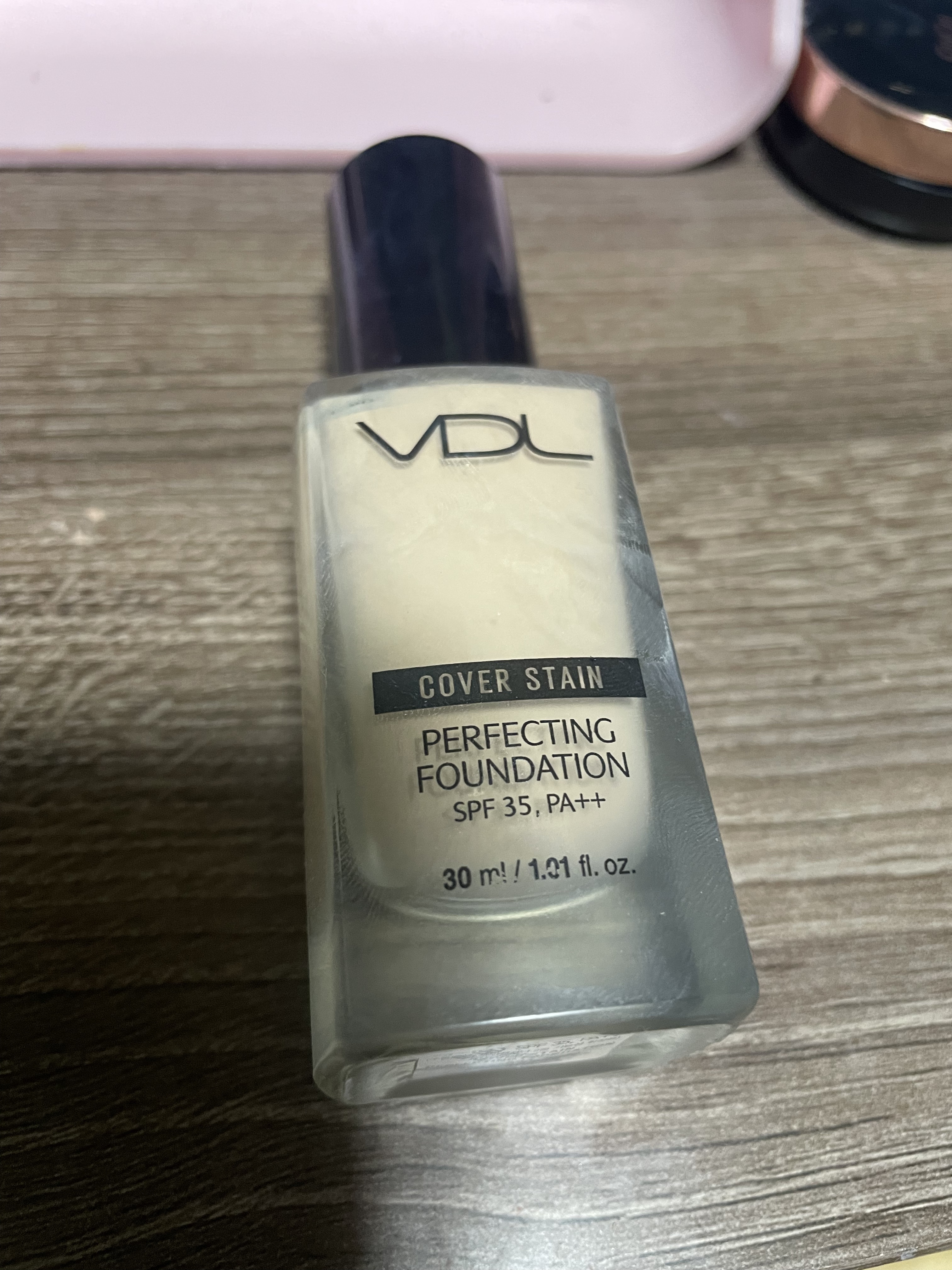 カバーステイン パーフェクティング ファンデーション A03 ナチュラルオークル02/VDL/リキッドファンデーションを使ったクチコミ（1枚目）