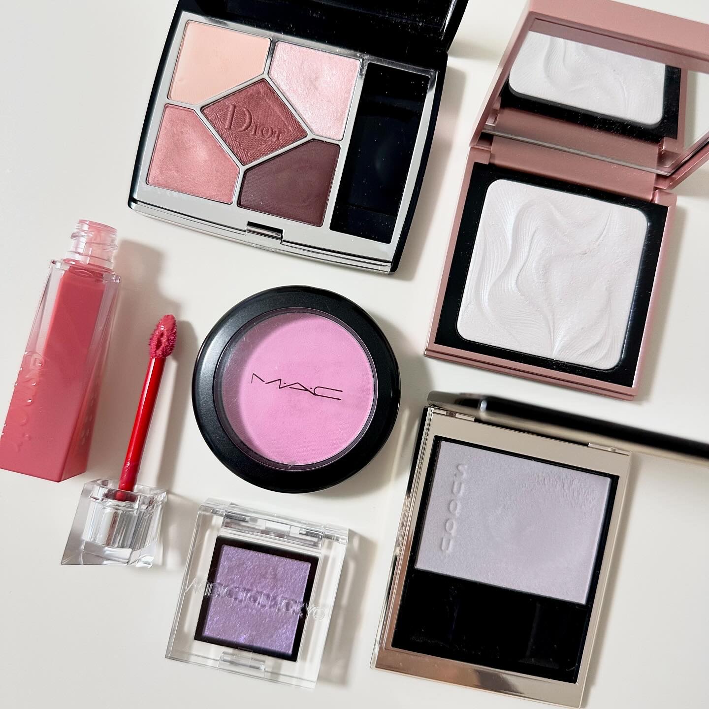  アディクション　ザ アイシャドウ プリズム/ADDICTION/単色アイシャドウを使ったクチコミ（2枚目）