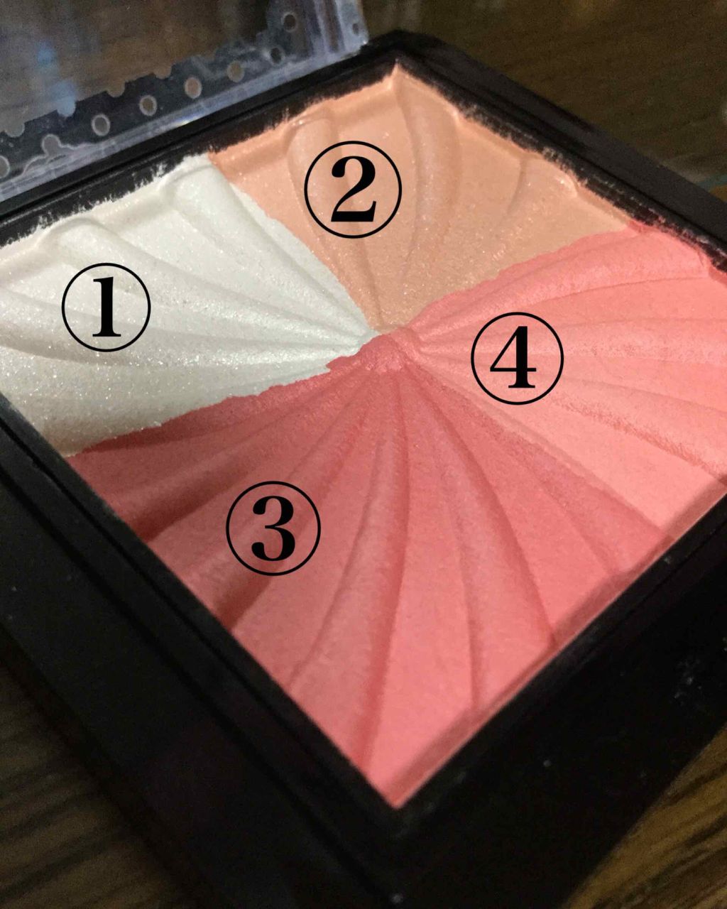 ミックスチークパウダー/DAISO/パウダーチークを使ったクチコミ(3枚目)