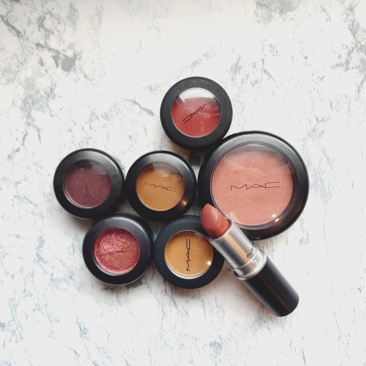 スモール アイシャドウ/M・A・C/単色アイシャドウを使ったクチコミ(3枚目)