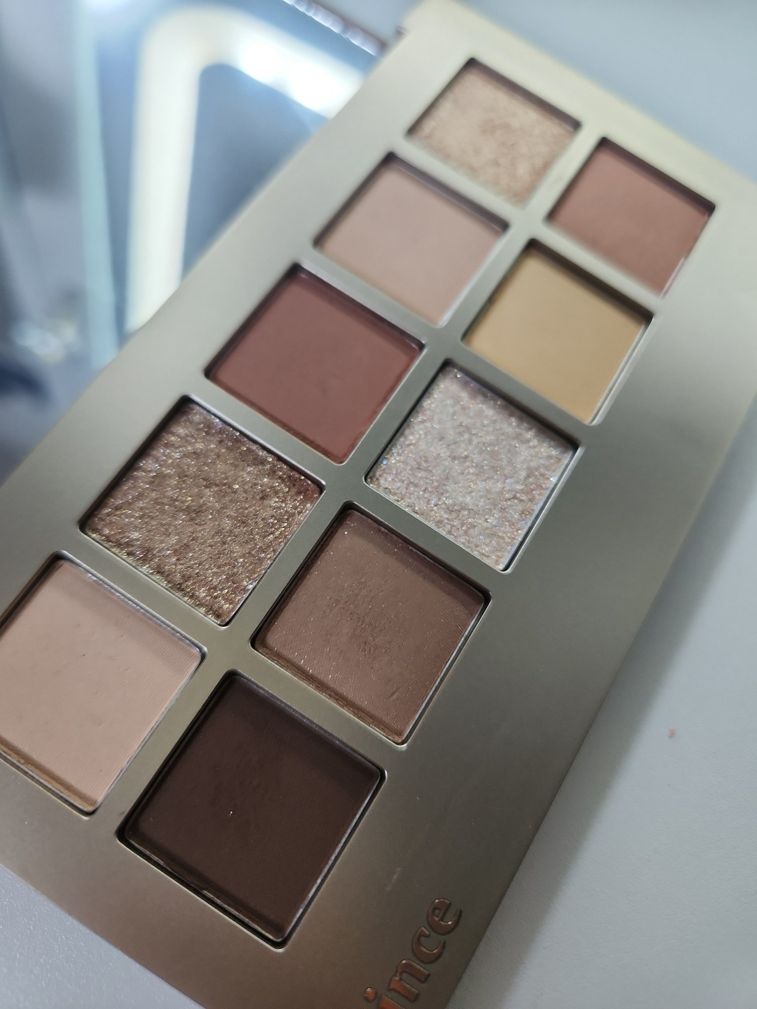 ニューデップスアイシャドウパレット/hince/アイシャドウパレットを使ったクチコミ（2枚目）