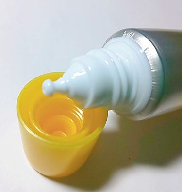 2021年3月15日に発売されたばかりの
ロート製薬　メラノCC 薬用しみ 集中対策 プレミアム美容液をいち早く試してみました。
メラノCCシリーズには、化粧水やシートマスクなど複数のアイテムがあり