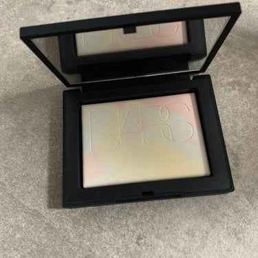 ライトリフレクティング プリズマティックパウダー/NARS/プレストパウダーを使ったクチコミ（1枚目）