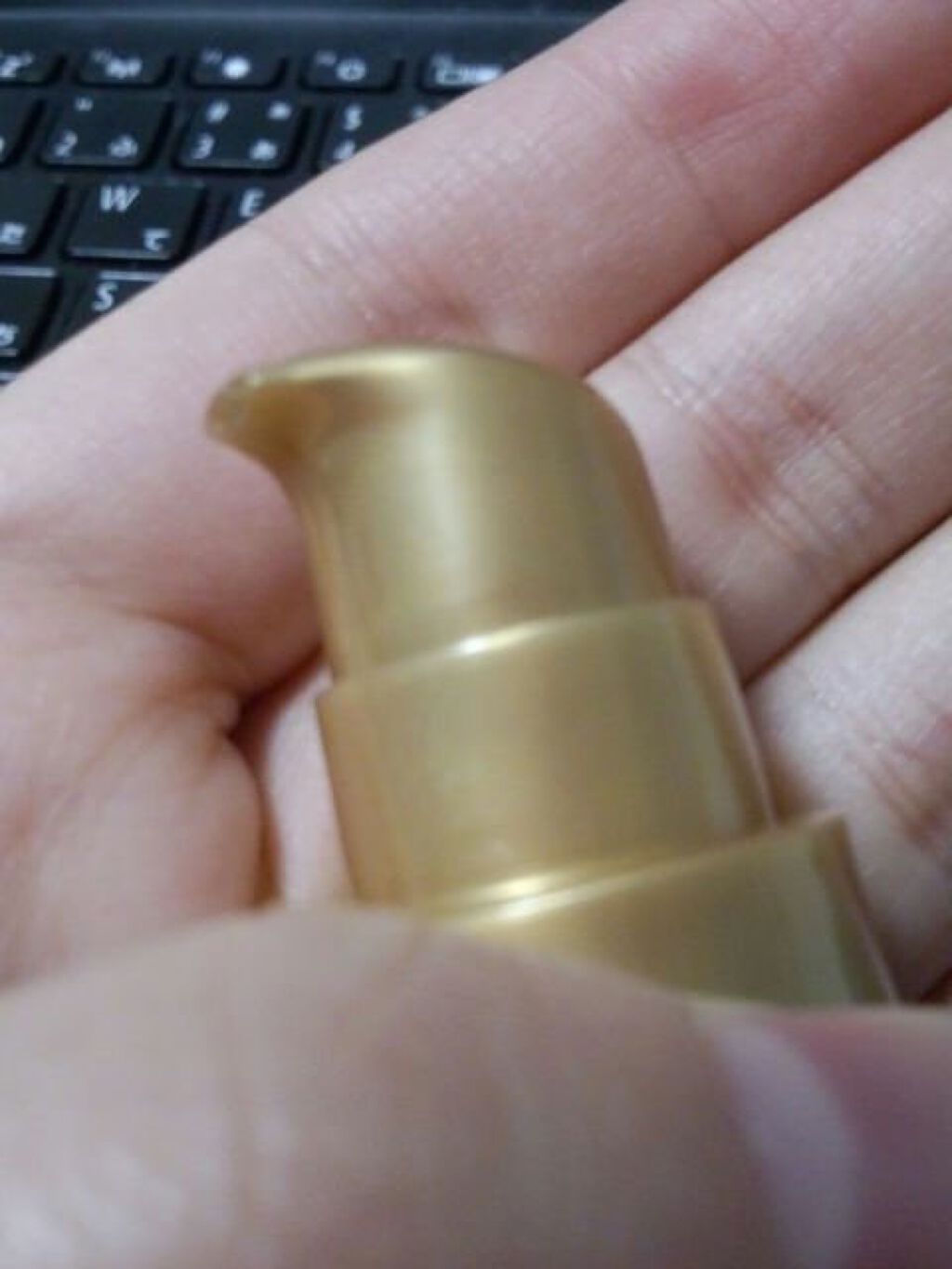 シルクスカーフ ホログラム ヘアセラム/ETUDE/ヘアオイルを使ったクチコミ（2枚目）