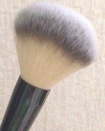 春姫 ファンデーションブラシ/DAISO/メイクブラシを使ったクチコミ(3枚目)