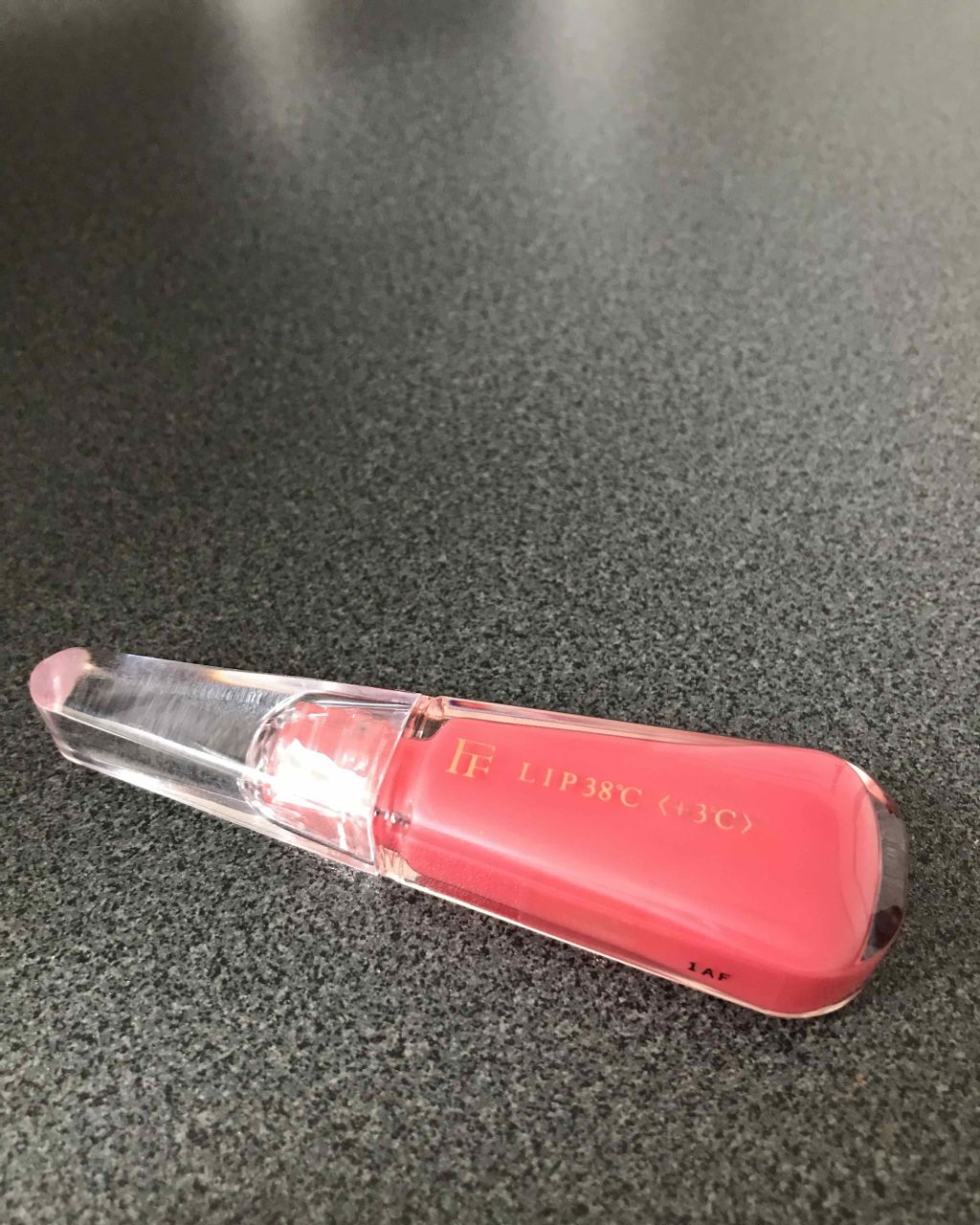 38°C / 99°F リップトリートメント (リップ美容液)/UZU BY FLOWFUSHI/リップケアを使ったクチコミ（1枚目）