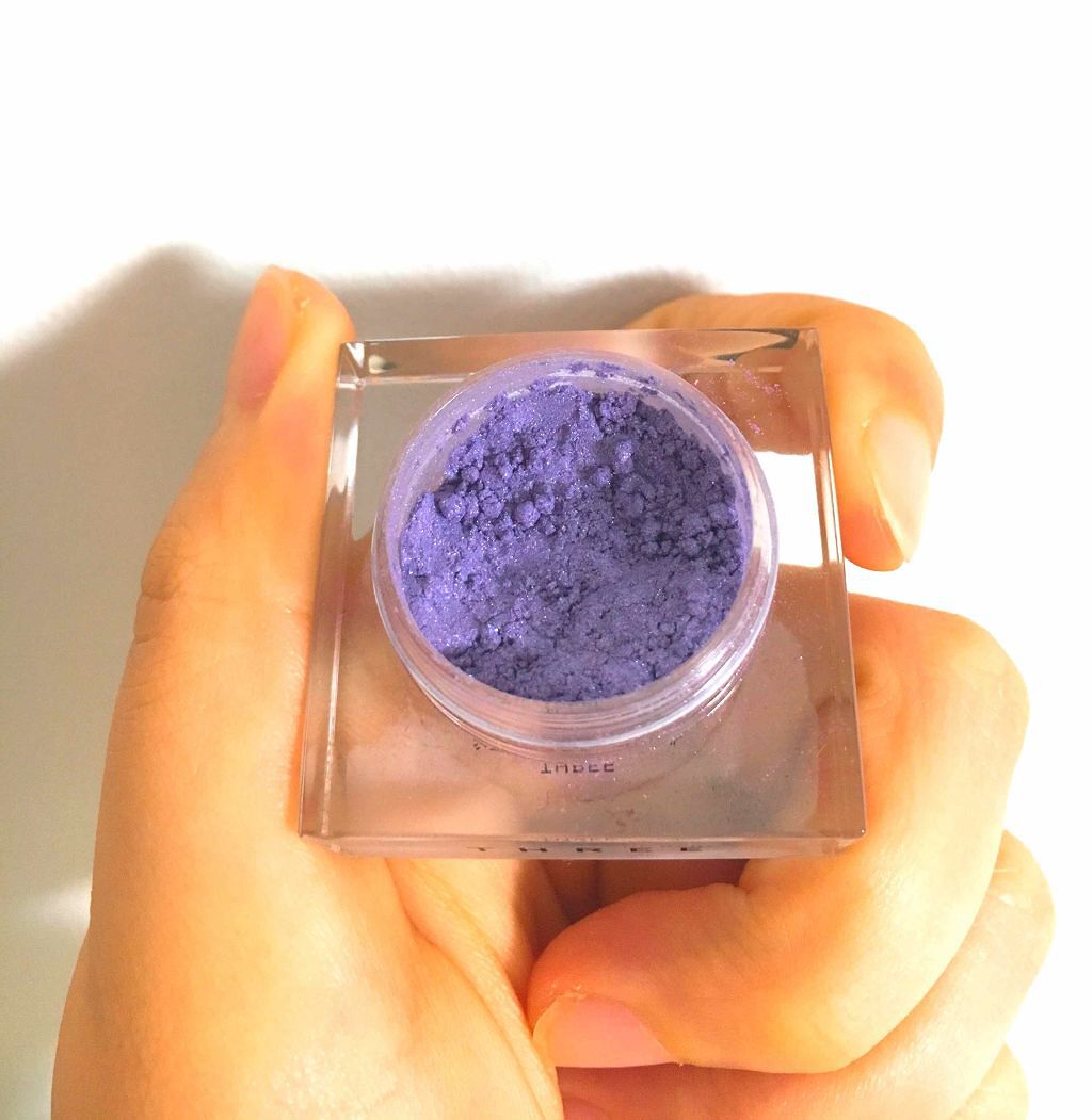 シマリングカラーヴェール ステートメント/THREE/単色アイシャドウを使ったクチコミ（2枚目）