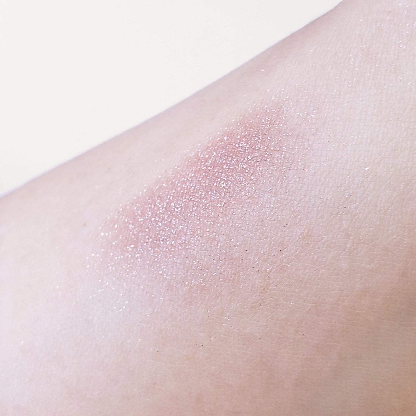 フーミー シングルラメシャドウ/WHOMEE/単色アイシャドウを使ったクチコミ(3枚目)