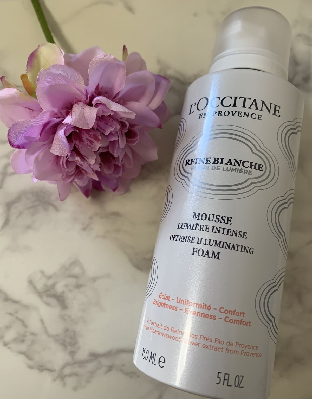 レーヌブランシュ イルミネイティングクレンジングフォーム/L'OCCITANE/泡洗顔を使ったクチコミ（1枚目）