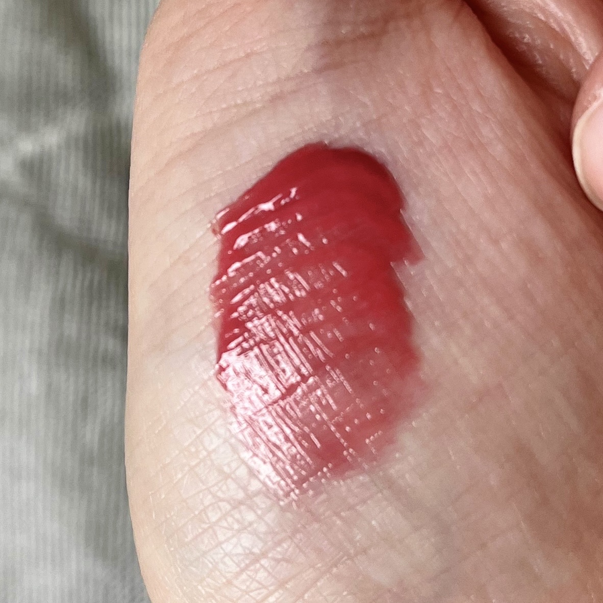 ピュアグラスティント 02 COOL MAUVE/TWINKLE POP/リップティントを使ったクチコミ（3枚目）