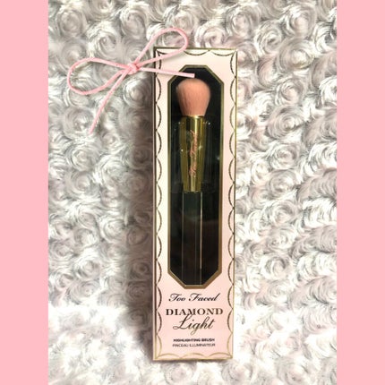 試してみた】ダイヤモンドライト ハイライター ブラシ Too Faced 試してみた】ダイヤモンドライト ハイライター ブラシ Too Faced