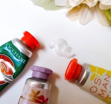 L'OCCITANE フルーティフィグ スノーシア ハンドクリーム のクチコミ「毎年5本セットで販売されるので、楽しみなのですが、こちらは頂きました🩷
それぞれの香りとテク.....」(2枚目)