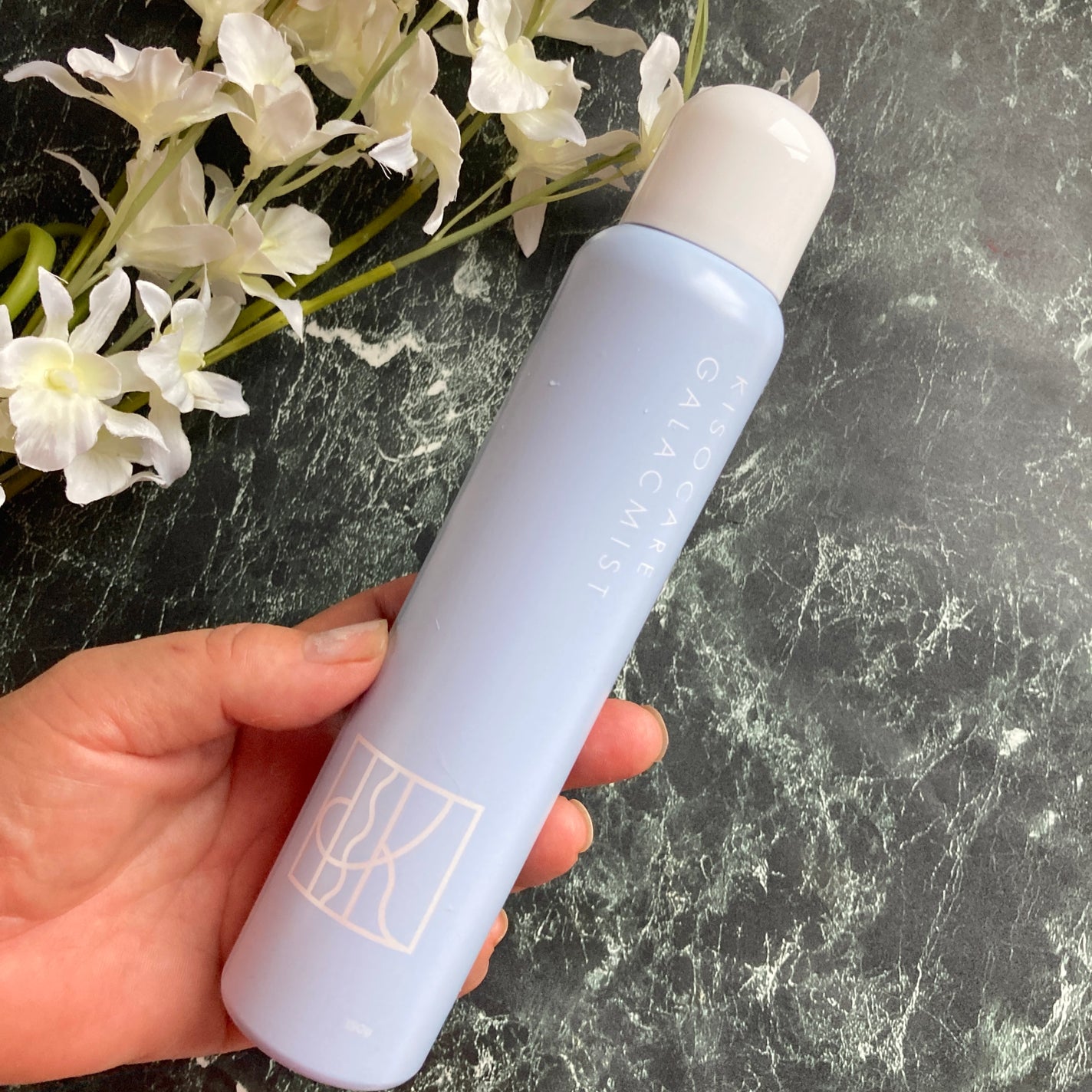 ミスクレオ on LIPS 「なんかの本で、バラの香りは女性ホルモンのバランスを整えてくれる..」(5枚目)