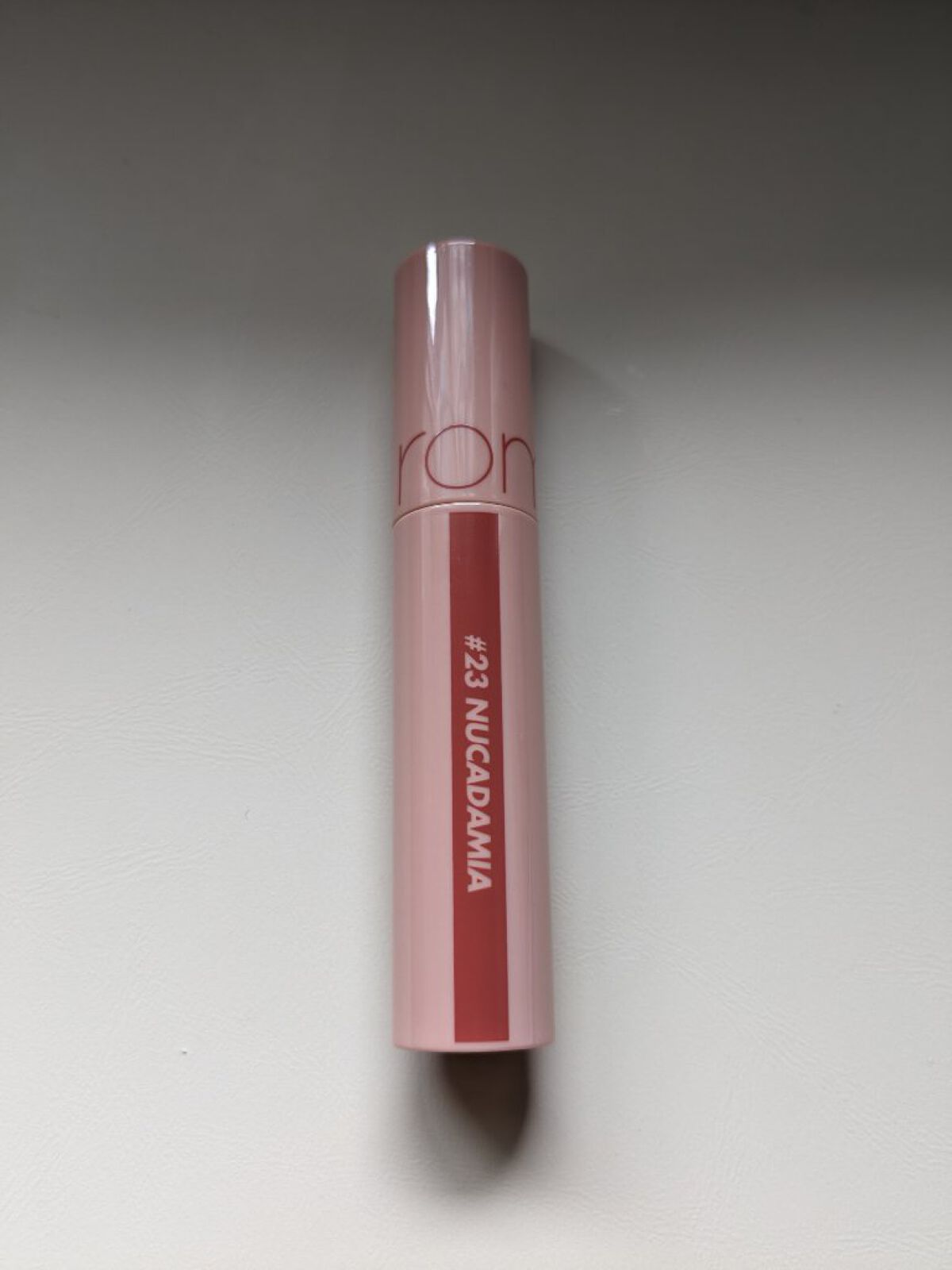 ジューシーラスティングティント/rom&nd/リップティントを使ったクチコミ（2枚目）