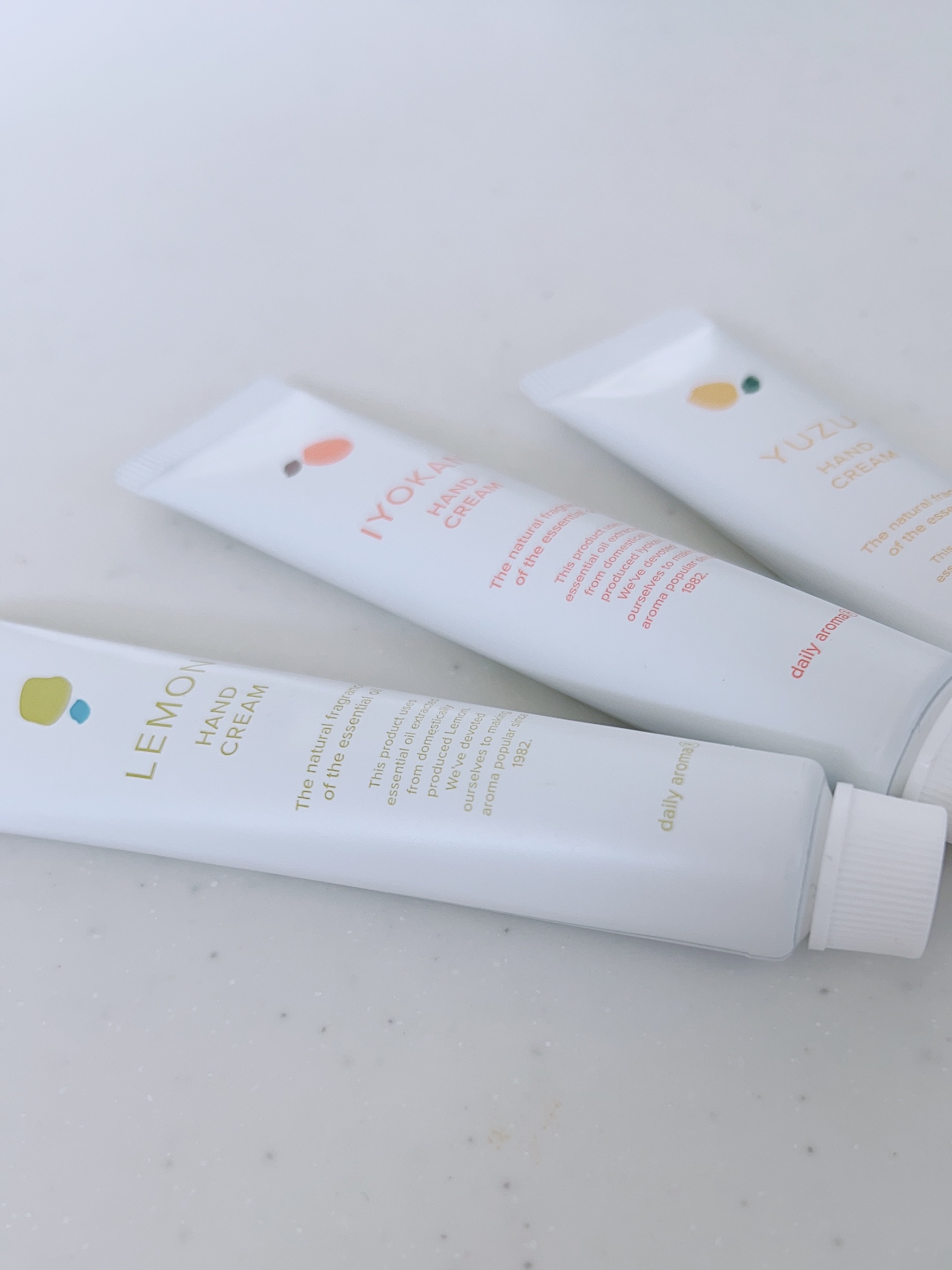 伊予柑ハンドクリーム/デイリーアロマジャパン/ハンドクリームを使ったクチコミ（1枚目）