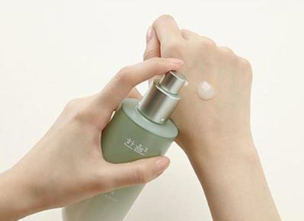 ピュアアルテミシアウォータリーカーミングフルイド HANYUL(ハンユル)