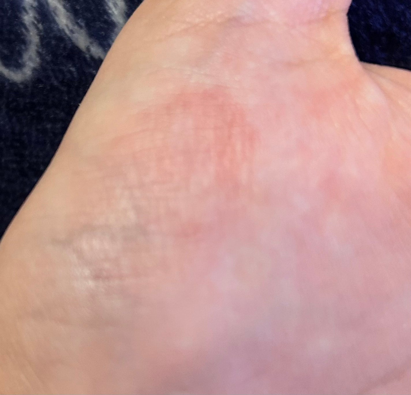 アンドバイロムアンド グラッシーボムティント/&nd by rom&nd/リップティントを使ったクチコミ(2枚目)