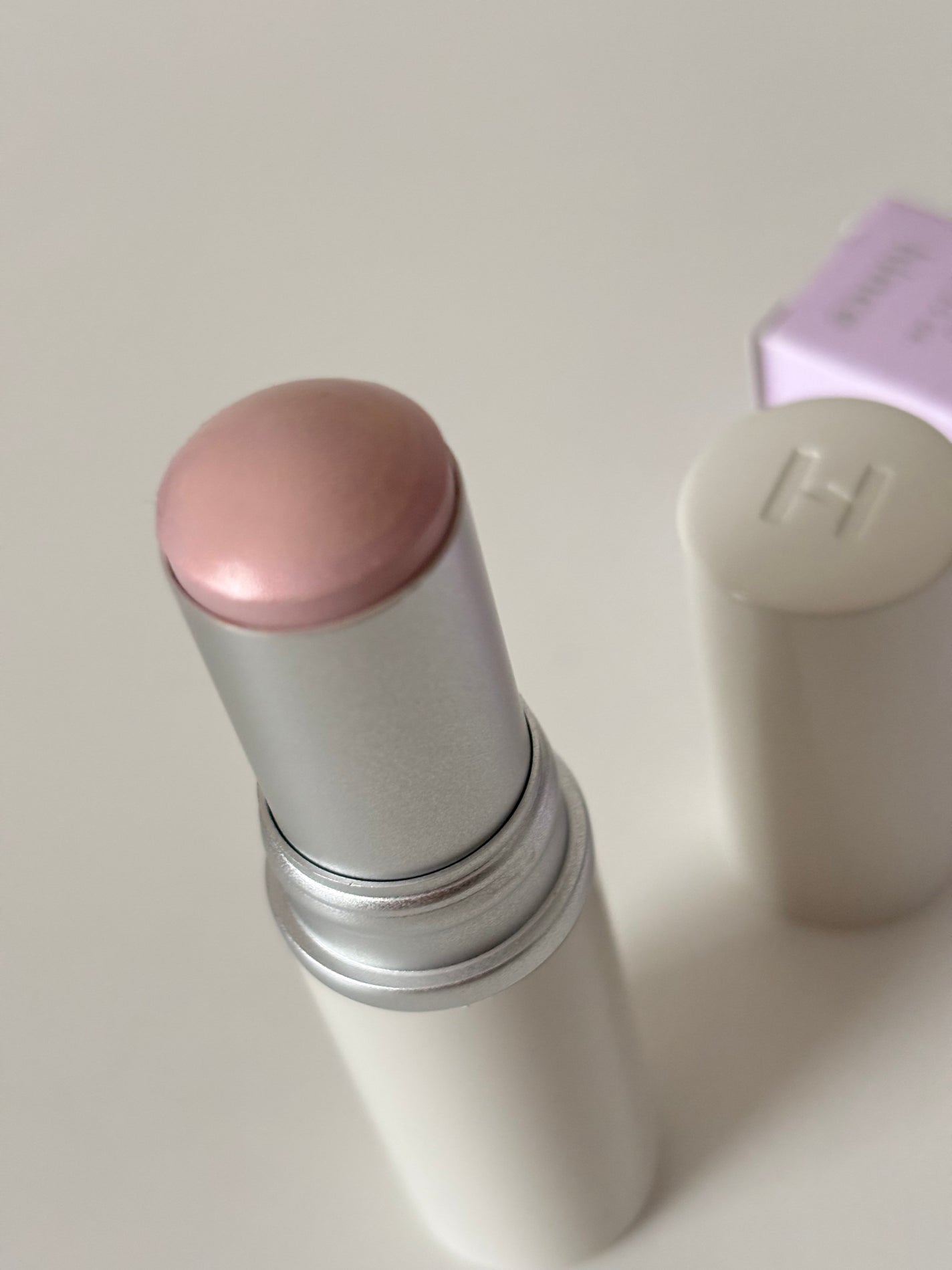 トゥルーディメンションラディアンスバーム/hince/スティックハイライトを使ったクチコミ(4枚目)