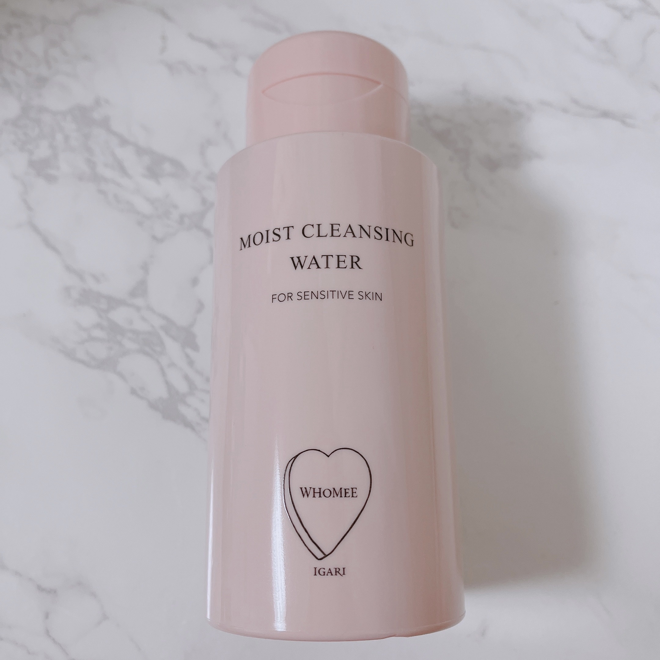 WHOMEE モイストクレンジングウォーターのクチコミ「WHOMEE『モイストクレンジングウォーター』

プッシュタイプ。無香料。

帰宅後に部屋でゴ.....」（2枚目）