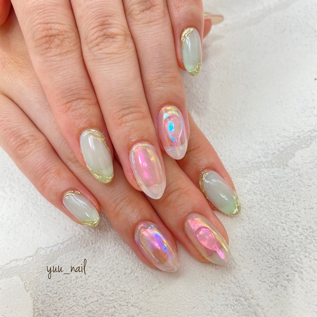 YUKA on LIPS 「.うるうるnail🧊..#nail#nailist#ネイル#ネ..」(1枚目)