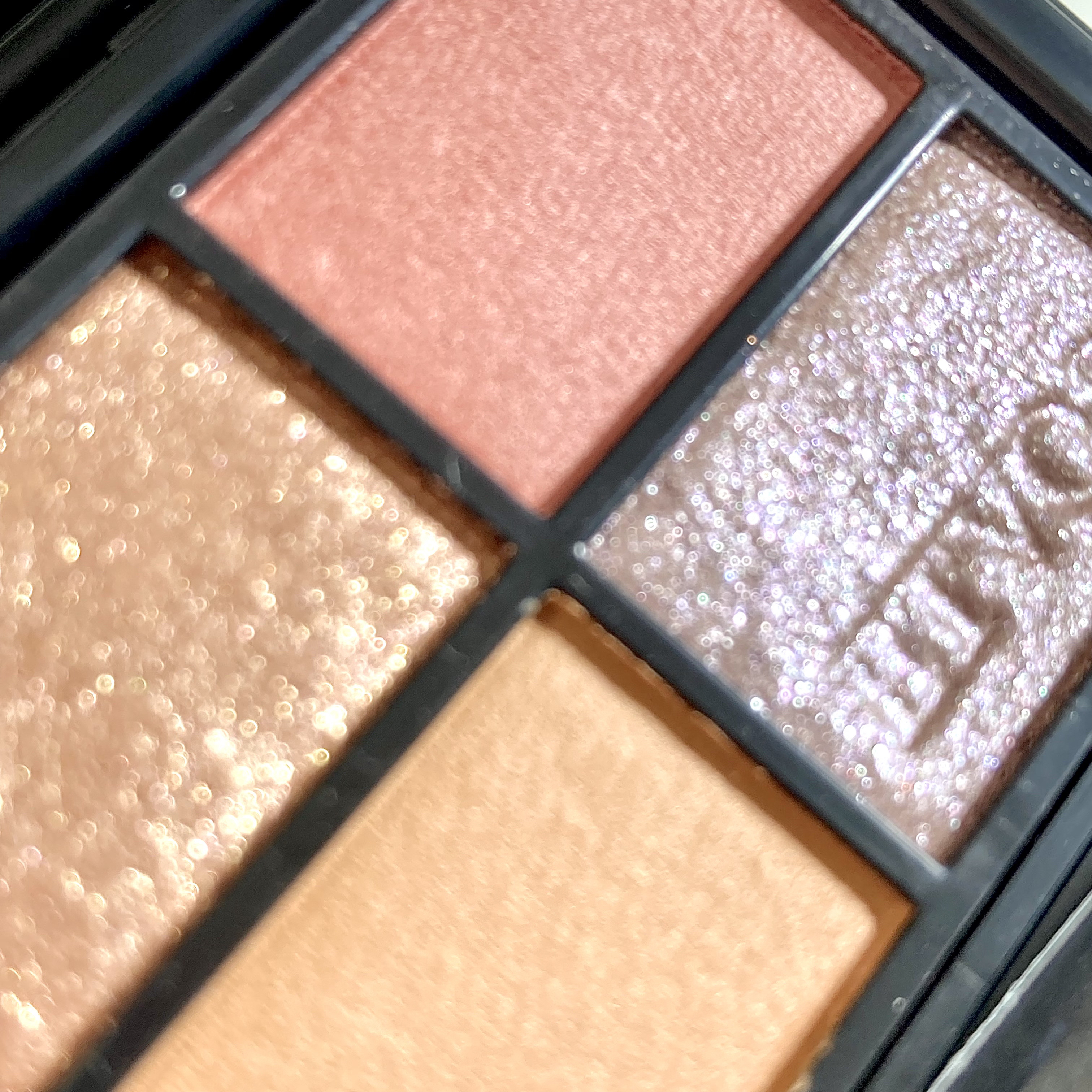 ミネラルクラッシィシャドー ヴィンテージグリッター/エトヴォス/アイシャドウパレットを使ったクチコミ（3枚目）