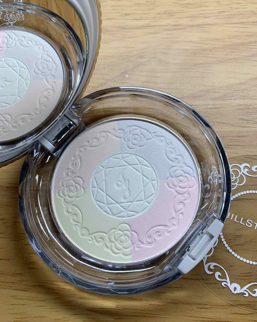 クリスタルルーセント フェイスパウダー/JILL STUART/プレストパウダーを使ったクチコミ(2枚目)