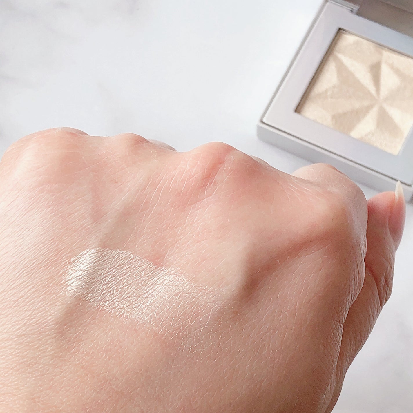 オーロラ ハイライト/LionWell(ライオンウェル)/パウダーハイライトを使ったクチコミ(3枚目)