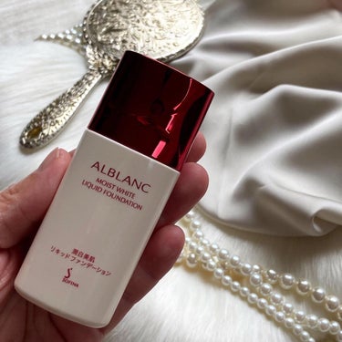 ALBLANC 潤白美肌リキッドファンデーションのクチコミ「𓅪𓂃 𓈒𓏸
～軽やかにのびて、
吸い付くようにフィット～

@alblanc_jp 
@cos.....」（2枚目）