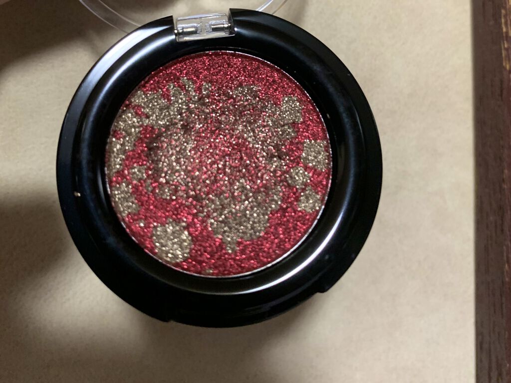 URGLAM　SPARKLE EYESHADOW/U R GLAM/単色アイシャドウを使ったクチコミ（2枚目）