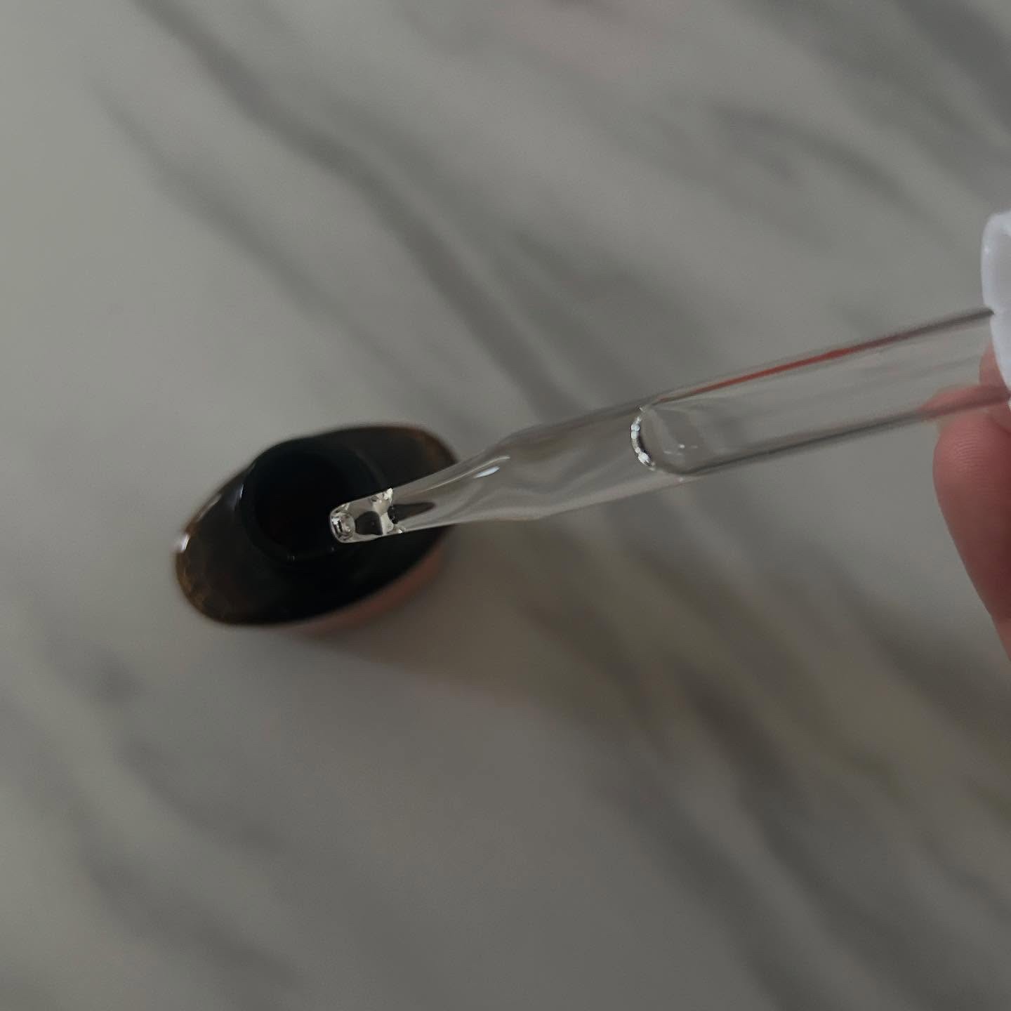 AZシリーズ アゼッフィト VCエッセンス/NIKI PITA/美容液を使ったクチコミ（2枚目）