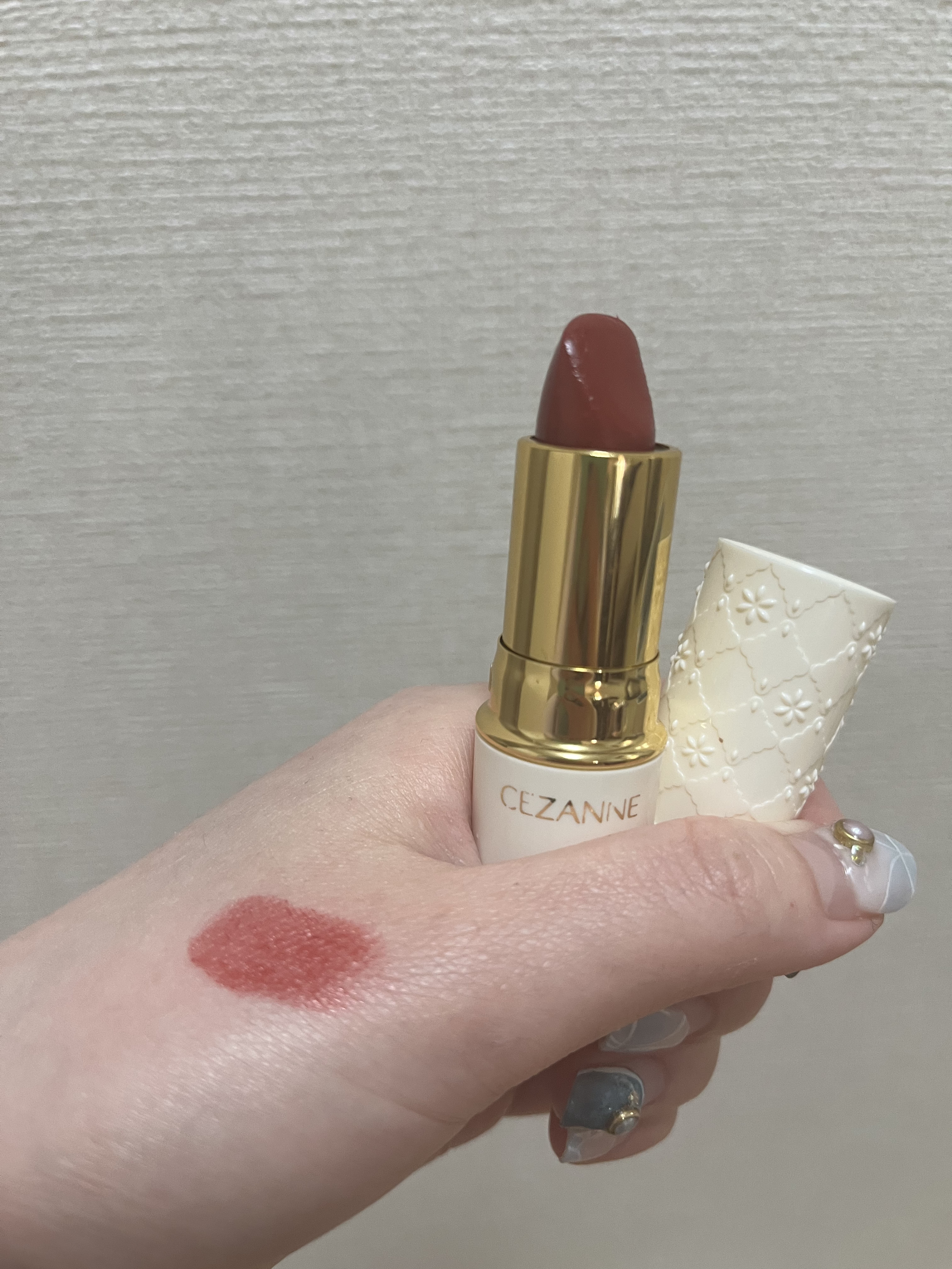 ラスティング リップカラーN 402 レッド系/CEZANNE/口紅を使ったクチコミ（1枚目）
