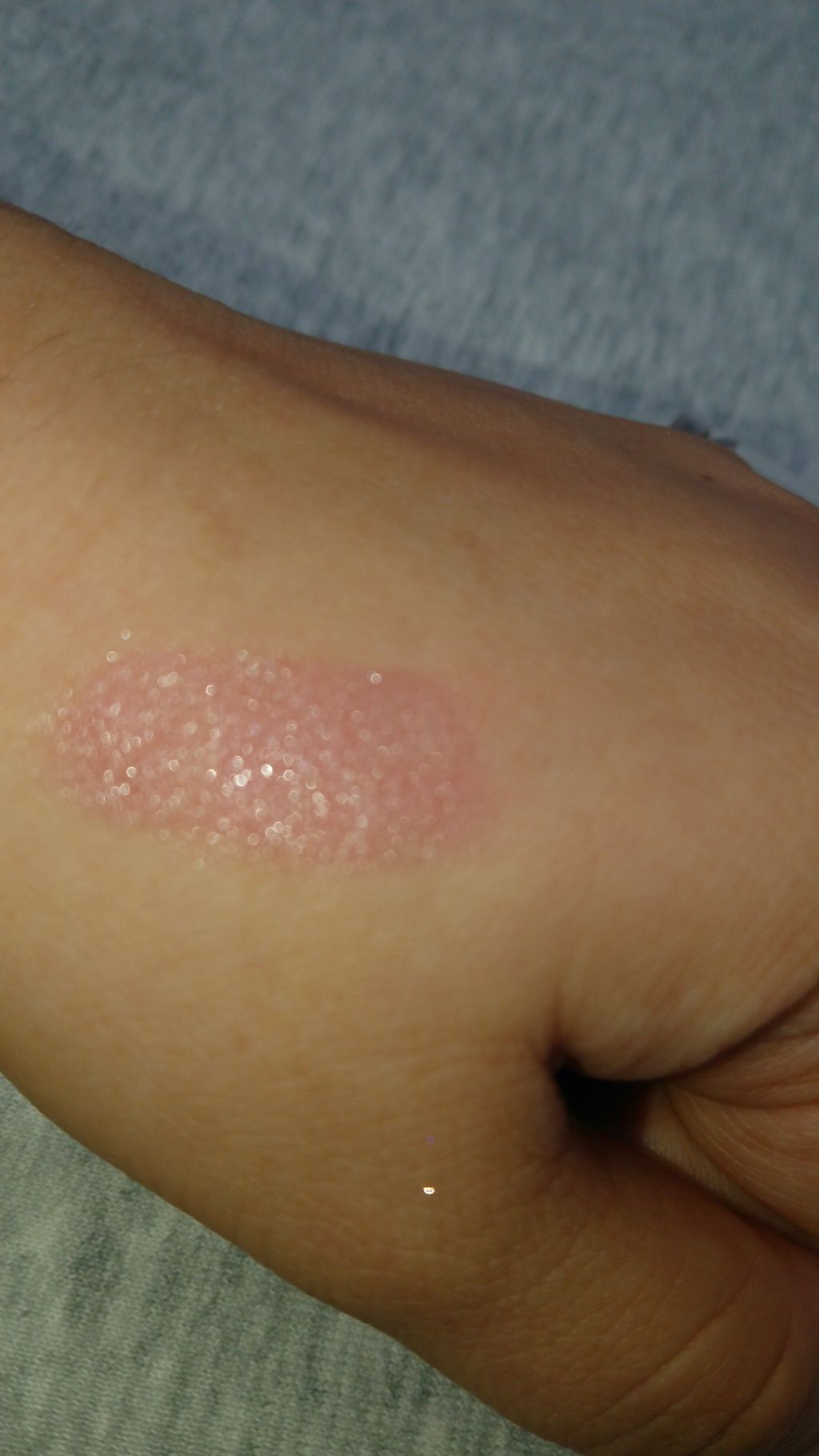 ラスティンググロスリップ/CEZANNE/口紅を使ったクチコミ(3枚目)