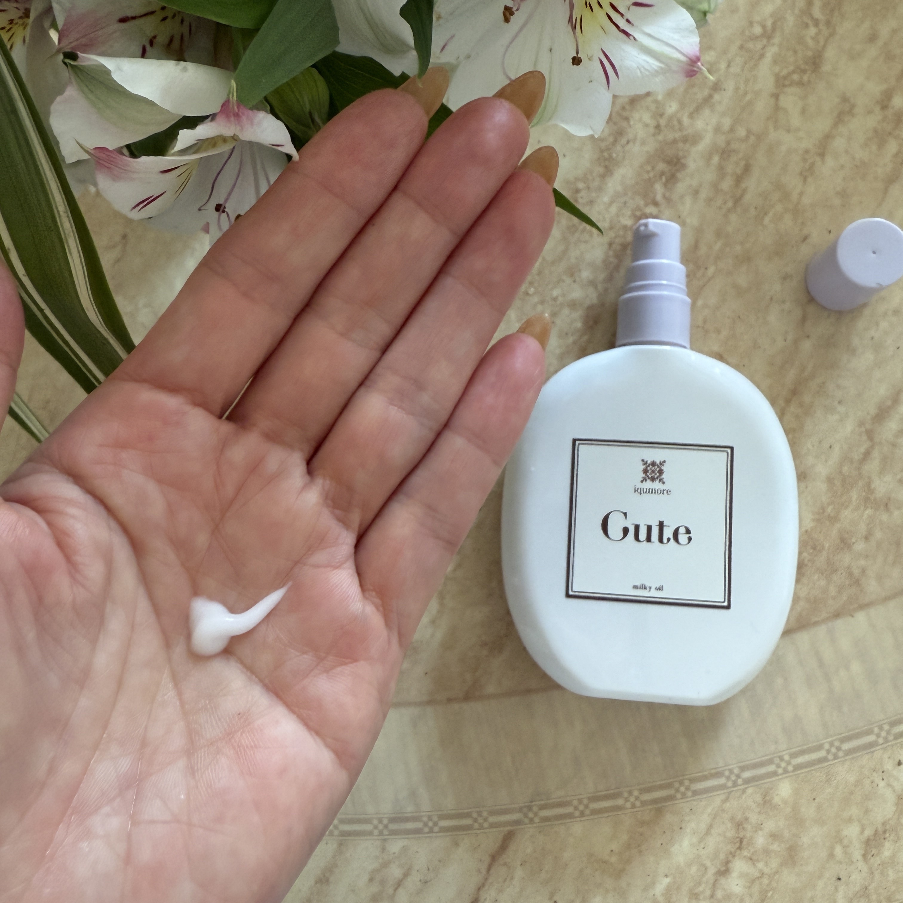 イクモアキュートミルキィオイル/iqumore/ヘアオイルを使ったクチコミ（2枚目）