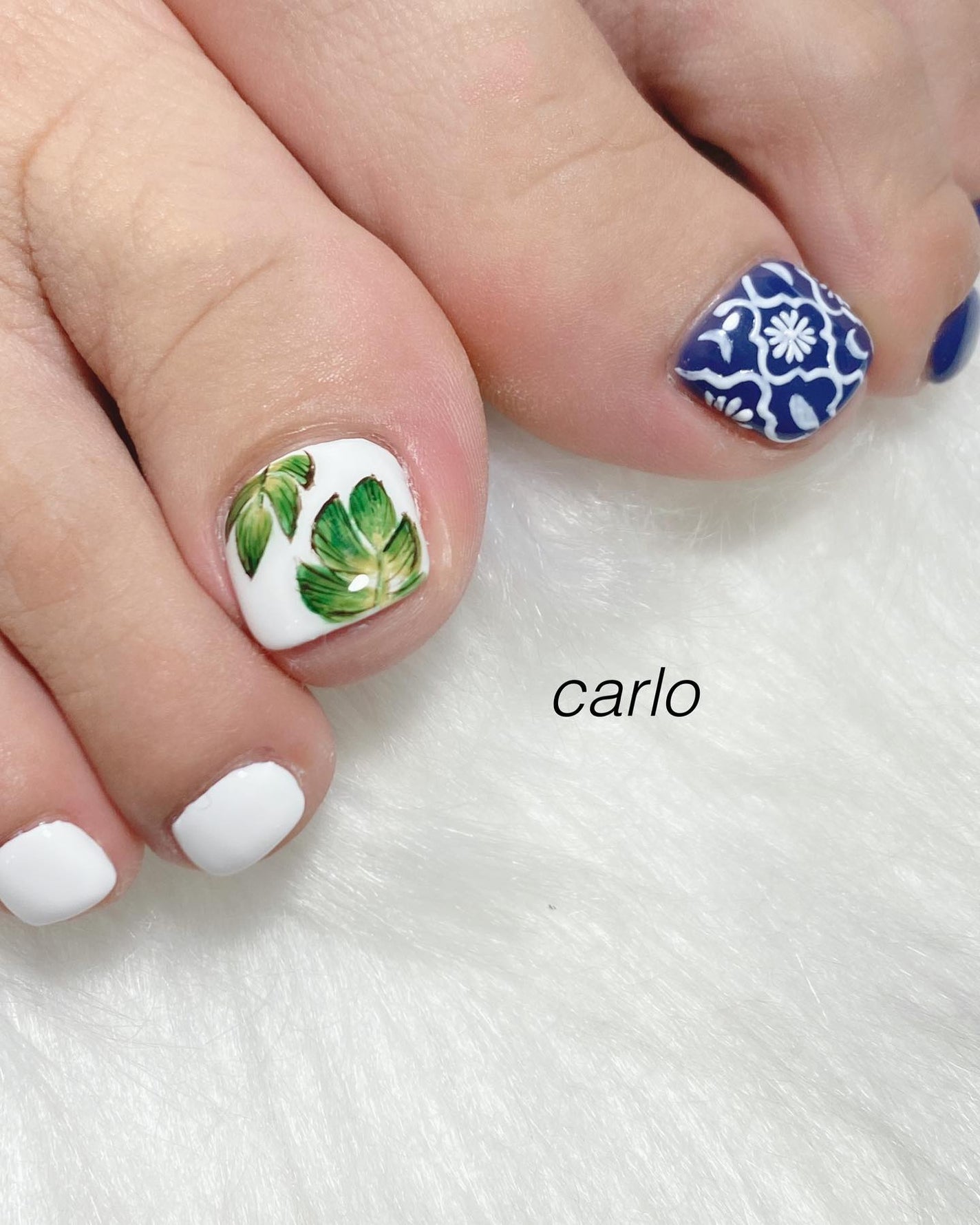 YUKA on LIPS 「【✴︎foot2本art】所沢市ネイルサロン|Carlo.モン..」(1枚目)