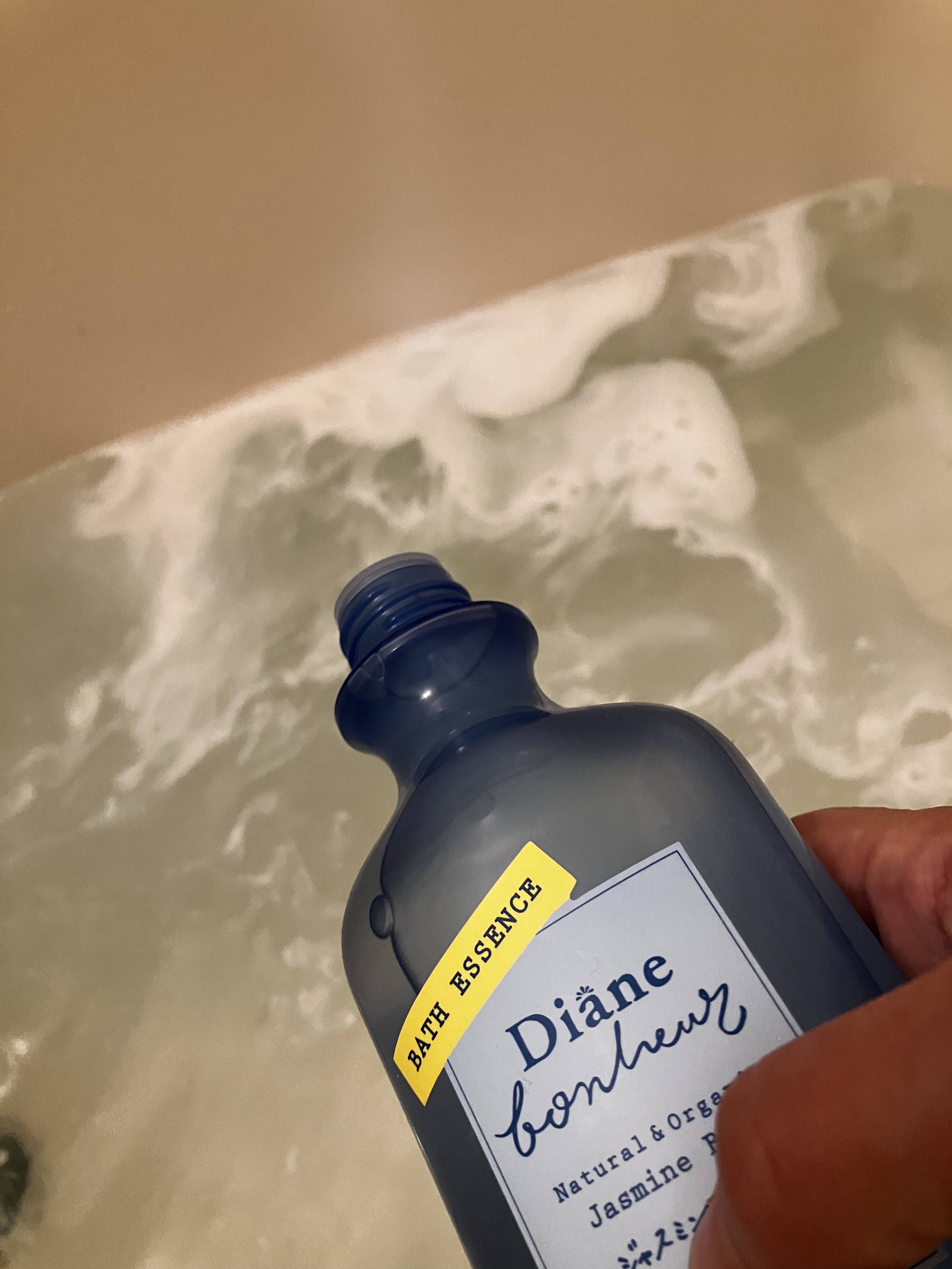 ボヌール バスエッセンス ジャスミンブルーの香り/ダイアン/保湿系入浴剤を使ったクチコミ（3枚目）