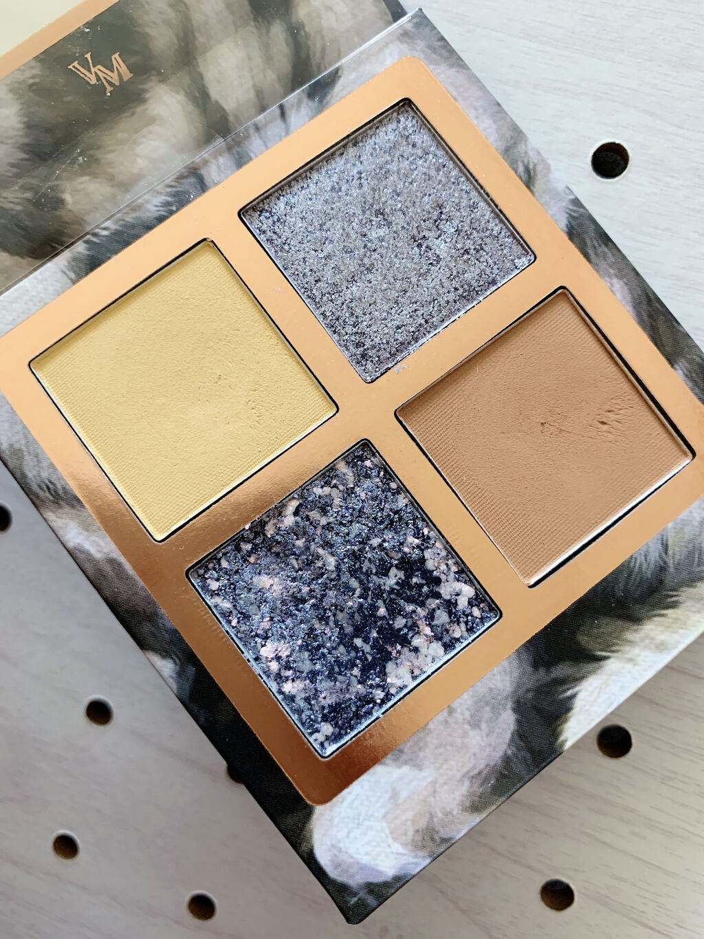 Venus Marble アイシャドウキャットシリーズ/Venus Marble/アイシャドウパレットを使ったクチコミ（2枚目）