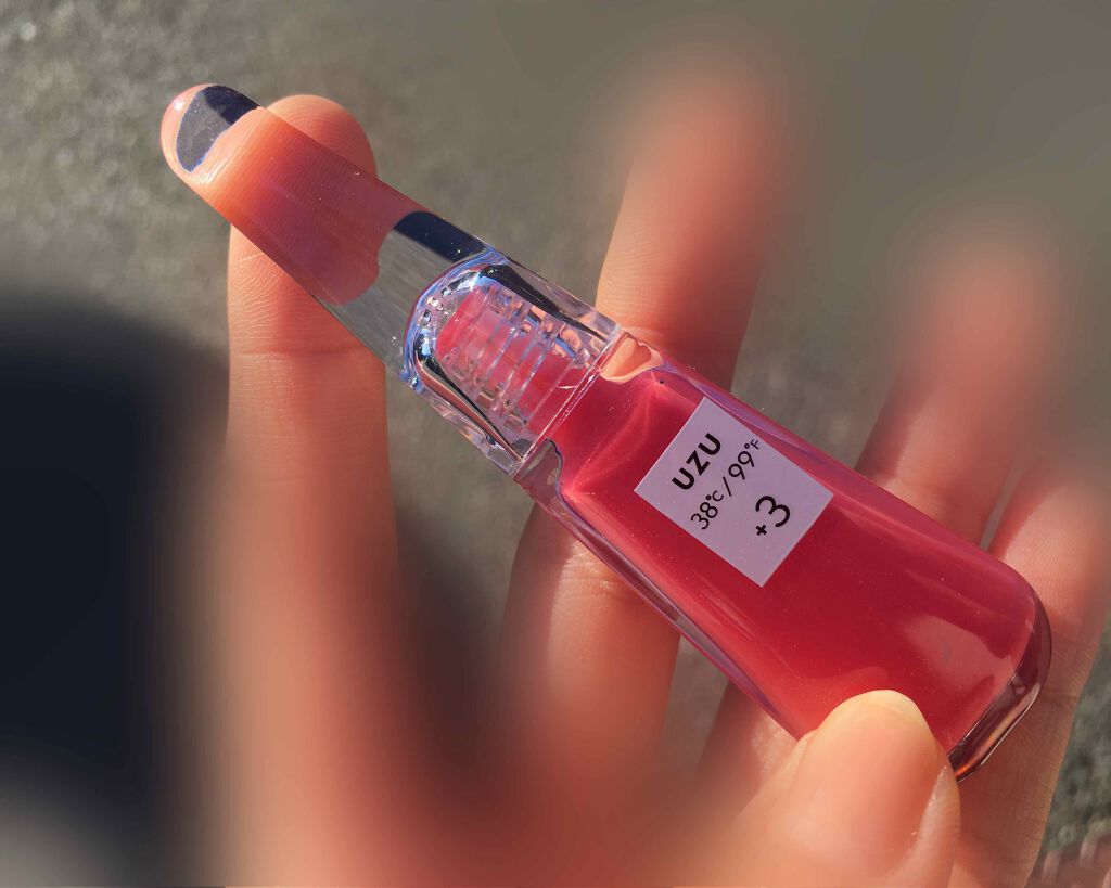 38°C / 99°F リップトリートメント (リップ美容液)/UZU BY FLOWFUSHI/リップケアを使ったクチコミ（1枚目）